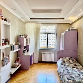 In Baku 130.0 m² apartment is for sale - Image 8