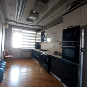 In Baku 115.0 m² apartment is for rent - Image 5