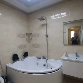 In Baku 115.0 m² apartment is for rent - Image 7
