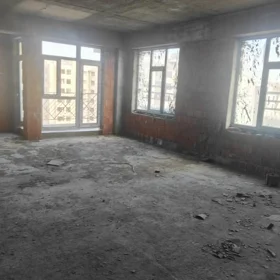 In Baku 110.0 m² apartment is for sale - Image 6