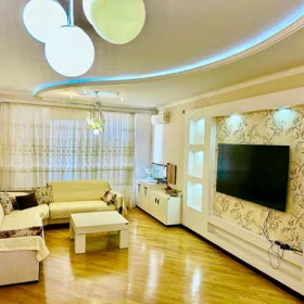 In Baku 130.0 m² apartment is for sale - Image 2