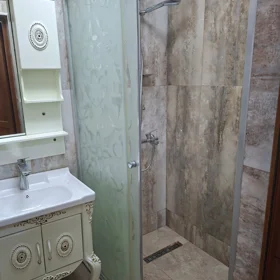 In Baku 70.0 m² apartment is for rent - Image 2