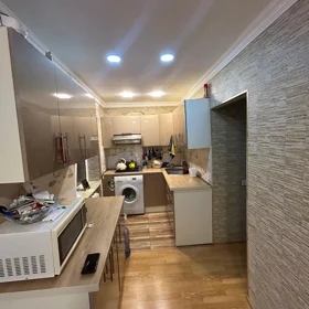 In Binəqədi rayonu 75.0 m² apartment is for sale - Image 2
