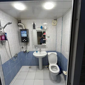 In Binəqədi rayonu 75.0 m² apartment is for sale - Image 4