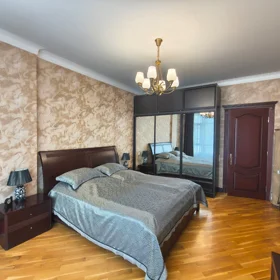 In Baku 110.0 m² apartment is for sale - Image 6