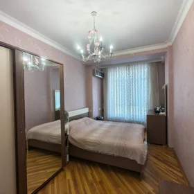 In Baku 110.0 m² apartment is for sale - Image 9