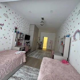 In Baku 110.0 m² apartment is for rent - Image 2