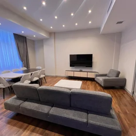 In Baku 110.0 m² apartment is for rent - Image 3