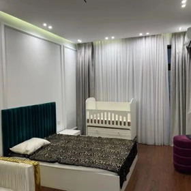 In Baku 160.0 m² apartment is for rent - Image 2