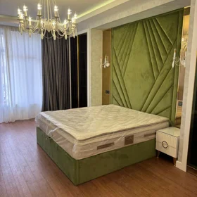 In Baku 180.0 m² apartment is for rent - Image 2