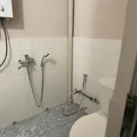 In Baku 45.0 m² house with 2.0 rooms is for rent - Image 8