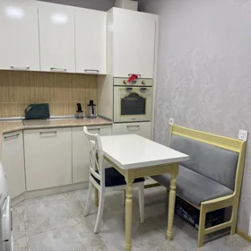 In Baku 90.0 m² apartment is for rent - Image 8