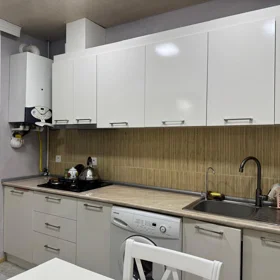 In Baku 90.0 m² apartment is for rent - Image 9