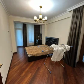 In Səbail rayonu 130.0 m² apartment is for rent - Image 3