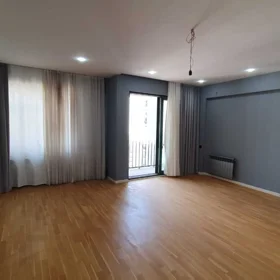 In Baku 135.0 m² apartment is for sale - Image 2