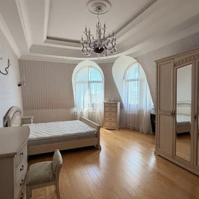 In Baku 530.0 m² apartment is for rent - Image 6