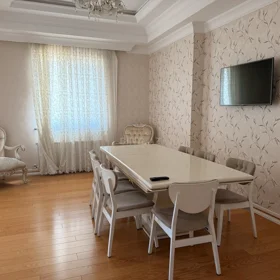 In Baku 530.0 m² apartment is for rent - Image 7