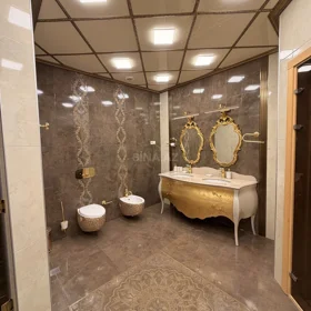 In Baku 530.0 m² apartment is for rent - Image 8