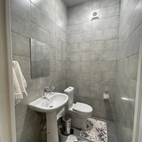 In Baku 80.0 m² apartment is for sale - Image 5
