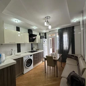 In Baku 150.0 m² apartment is for sale - Image 7