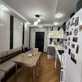In Baku 150.0 m² apartment is for sale - Image 9