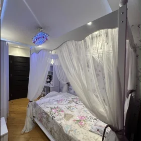 In Baku 150.0 m² apartment is for sale - Image 10