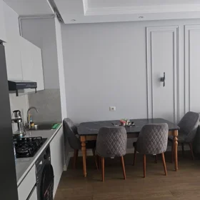In Baku 90.0 m² apartment is for rent - Image 8