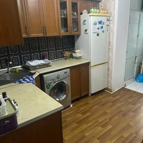 In Baku 80.0 m² apartment is for sale - Image 2