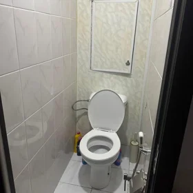 In Baku 80.0 m² apartment is for sale - Image 8