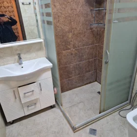In Baku 70.0 m² apartment is for rent - Image 2