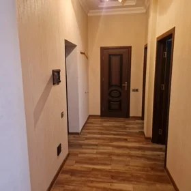In Baku 70.0 m² apartment is for rent - Image 6
