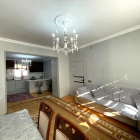 In Baku 110.0 m² house with 4.0 rooms is for sale - Image 3