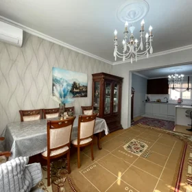 In Baku 110.0 m² house with 4.0 rooms is for sale - Image 5