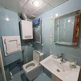 In Baku 70.0 m² apartment is for rent - Image 9