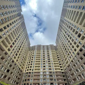 In Baku 93.0 m² apartment is for sale - Image 3