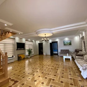 In nan 250.0 m² house with 4.0 rooms is for sale - Image 3