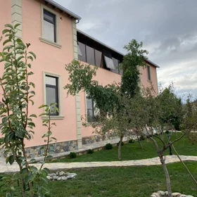 In nan 250.0 m² house with 4.0 rooms is for sale - Image 5