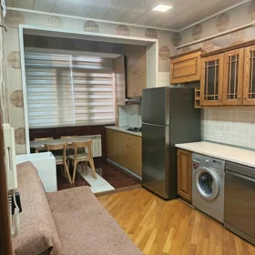 In Baku 139.0 m² apartment is for sale - Image 5