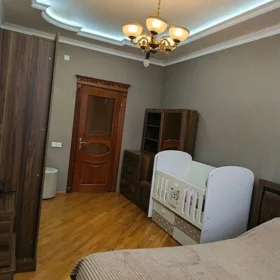 In Baku 139.0 m² apartment is for sale - Image 7