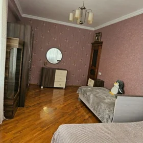 In Baku 139.0 m² apartment is for sale - Image 9