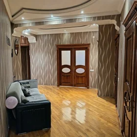 In Baku 139.0 m² apartment is for sale - Image 10
