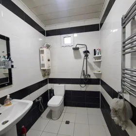 In Binəqədi rayonu 160.0 m² house with 4.0 rooms is for rent - Image 2