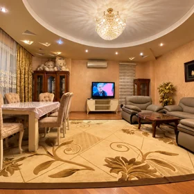 In Baku 135.0 m² apartment is for rent - Image 5