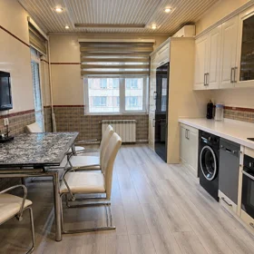In Baku 135.0 m² apartment is for rent - Image 7