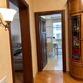 In Baku 135.0 m² apartment is for rent - Image 10