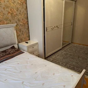 In Baku 140.0 m² apartment is for rent - Image 8