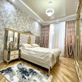 In Baku 500.0 m² apartment is for sale - Image 2
