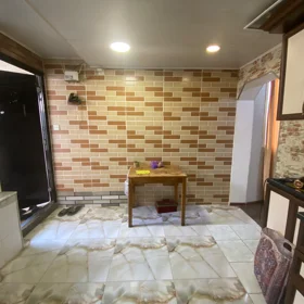 In Baku 82.0 m² house with 3.0 rooms is for sale - Image 2