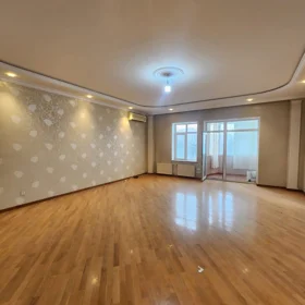 In Baku 160.0 m² apartment is for rent - Image 4