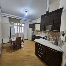 In Baku 160.0 m² apartment is for rent - Image 5